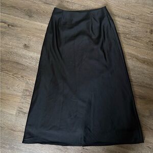 Uniqlo Black A-Line Women's Skirt